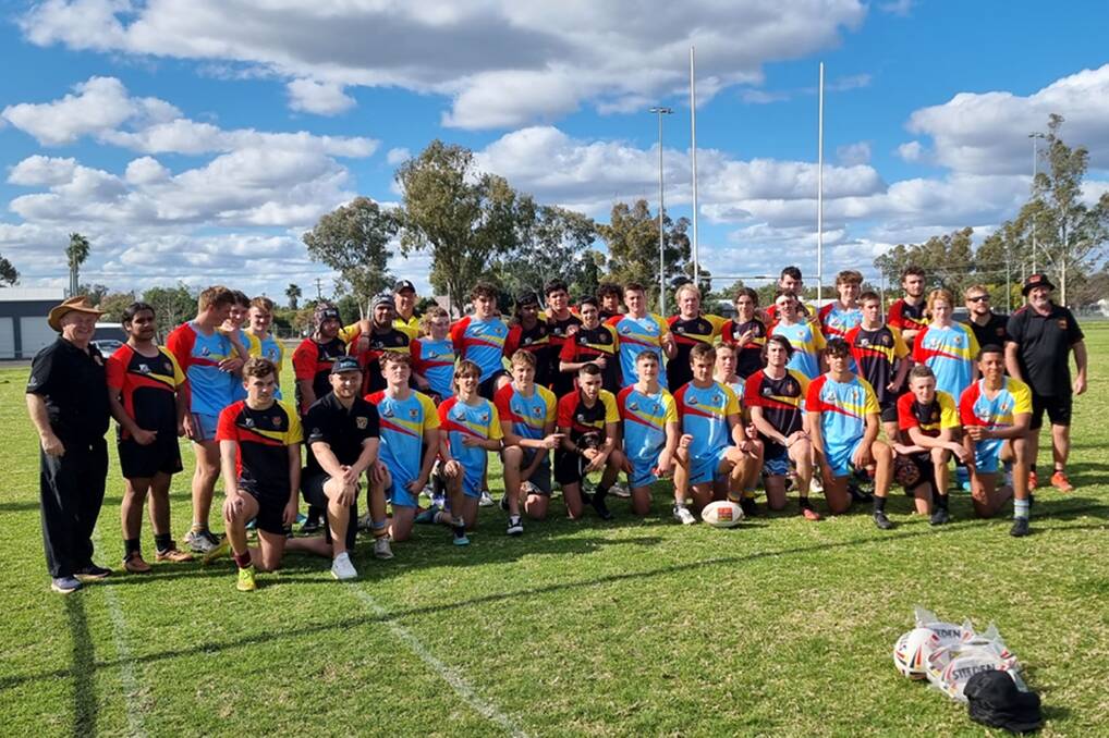 The De La Salle JRL u16's donated football gear and clothing to the Clontarf Foundation, and also gave to the Coonabarabran Rugby League Club on their trip away.