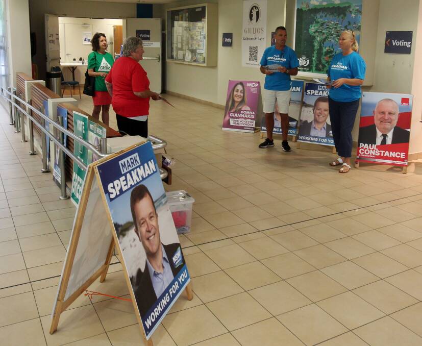 Early voting centre at Cronulla central. Picture by Chris Lane