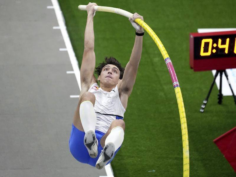 Armand Duplantis breaks own pole vault world record by clearing 6.22 metres
