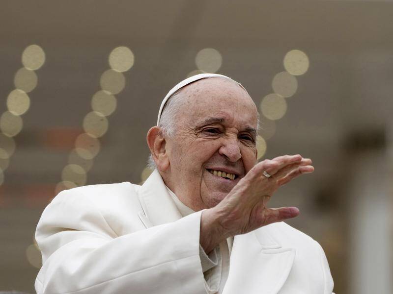 A Vatican official says Pope Francis plans to visit Indonesia, Singapore, East Timor and PNG. (AP PHOTO)